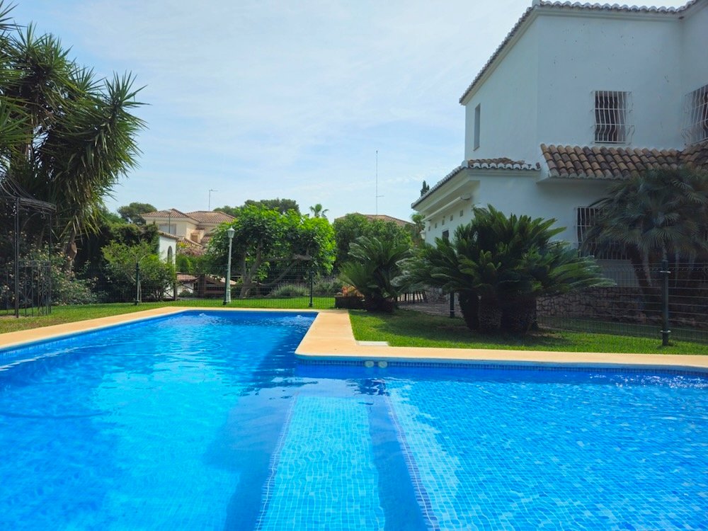 Property 2452 - Image 24